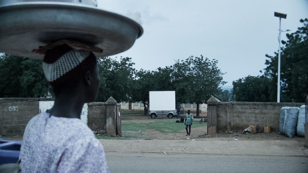 Photo 3 TOGOLAND_PROJECTIONS_-_04_-_c_Les_Films_de_loeil_sauvage_maxim_film_UGP