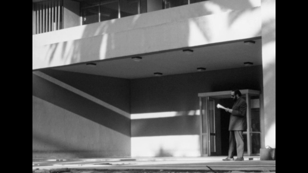 Esperando a Godoy VIMEO.mp4.00_18_35_23.Imagen fija003